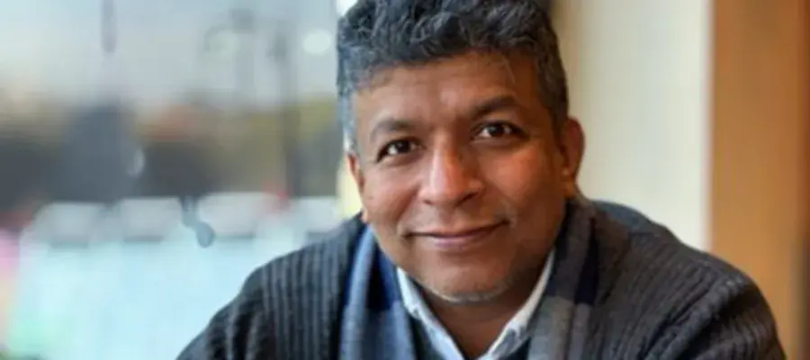 Professor Dilum Fernando