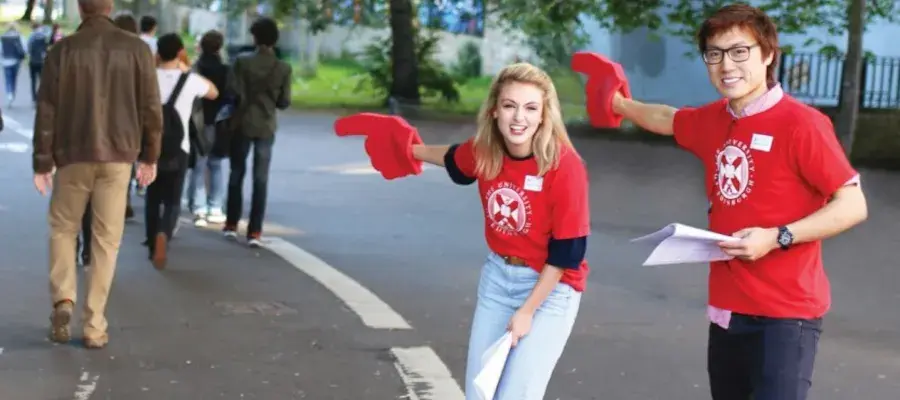 UNiversity of Edinburgh Open Day volunteers on Middle Meadow Walk