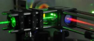 Liquid crystal laser