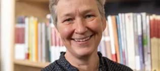 Dr Julia Race