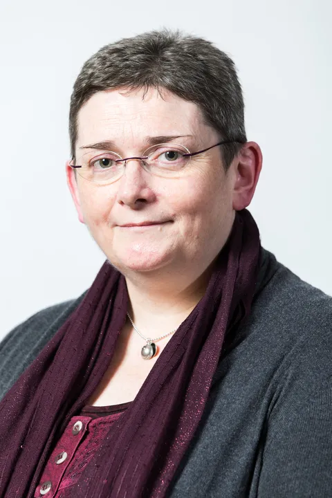 Ms Louise Farquharson