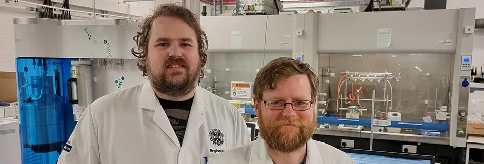 Stuart Martin and Fergus Dingwall in a laboratory || Engineering technicians nominated for the Papin Prizes