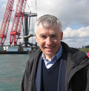 Peter Fraenkel MBE and Seagen on installation barge