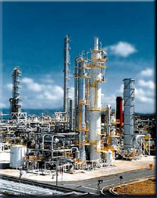 Photograph of power plant with integrated carbon capture 